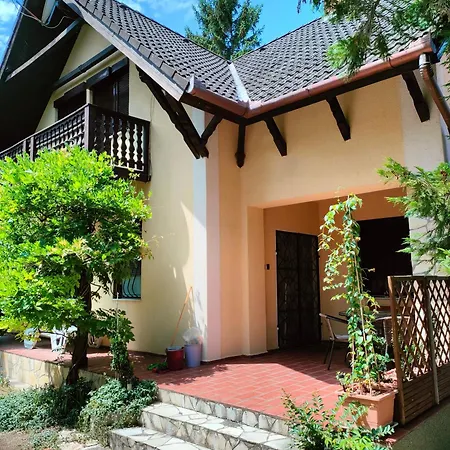 Liget Nyaralohaz Holiday home *